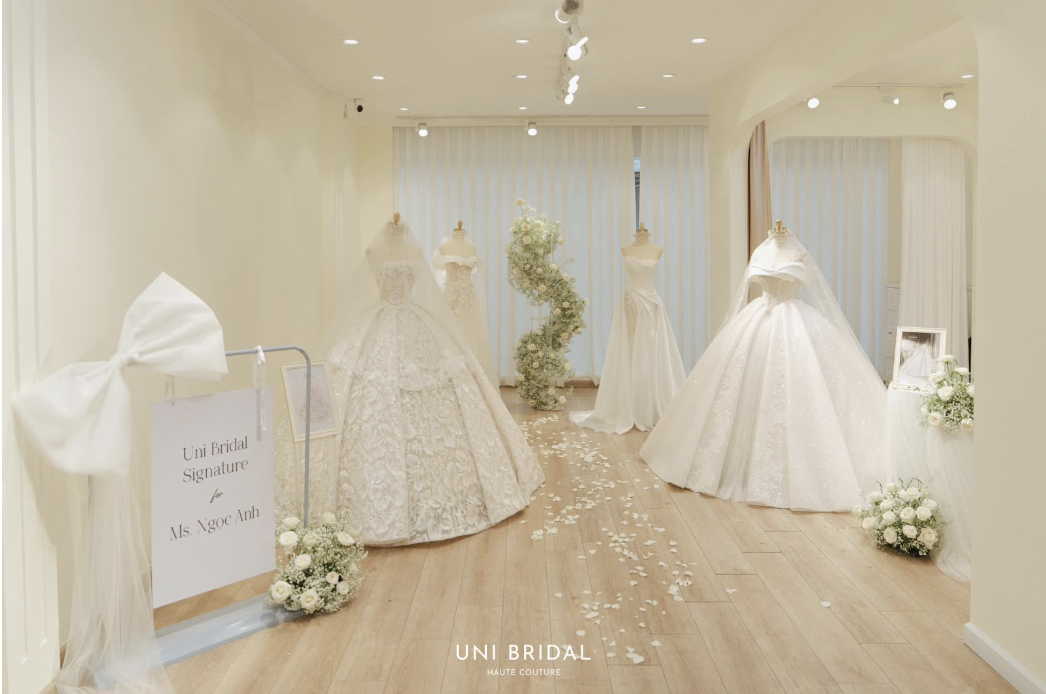 Showroom váy cưới tại Uni Bridal