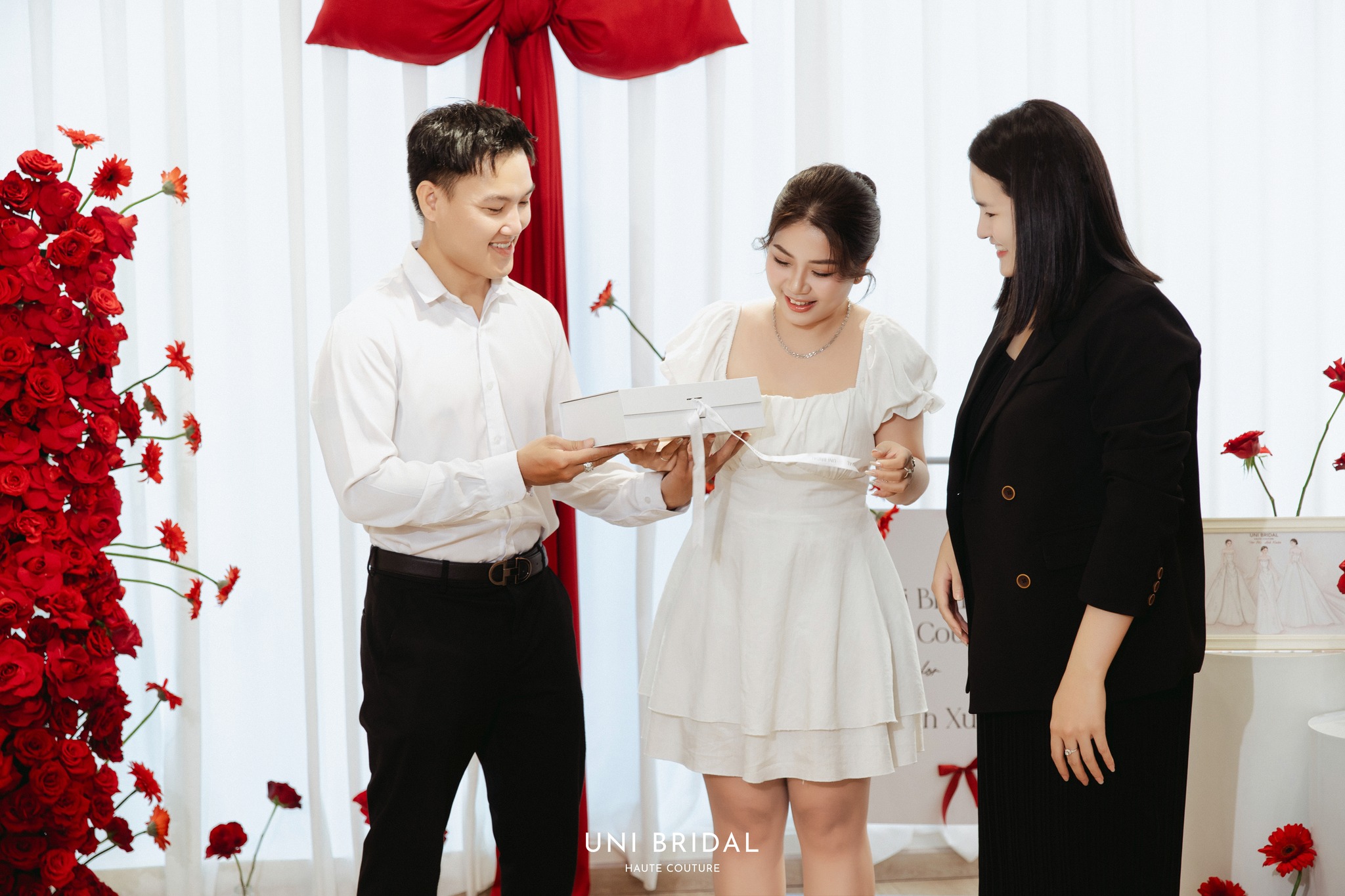 Fitting váy cưới - Trải nghiệm không thể quên