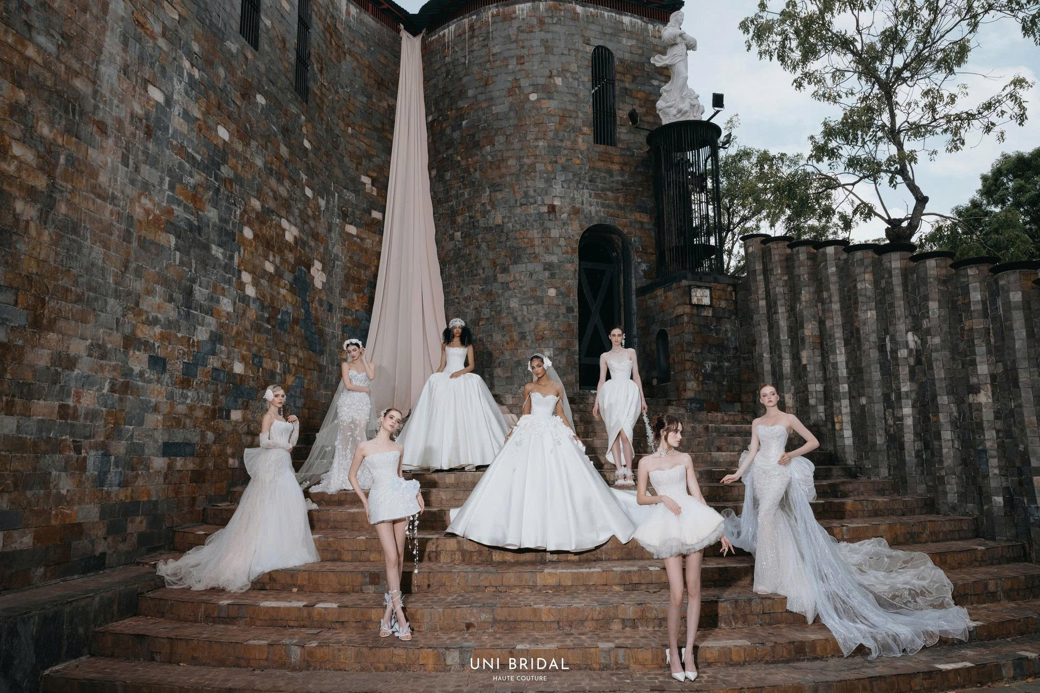 Look book váy Blooming Aura