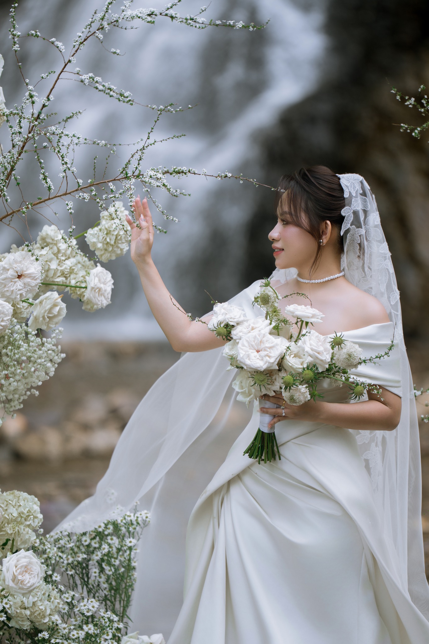 Chụp ảnh cưới ngoại cảnh