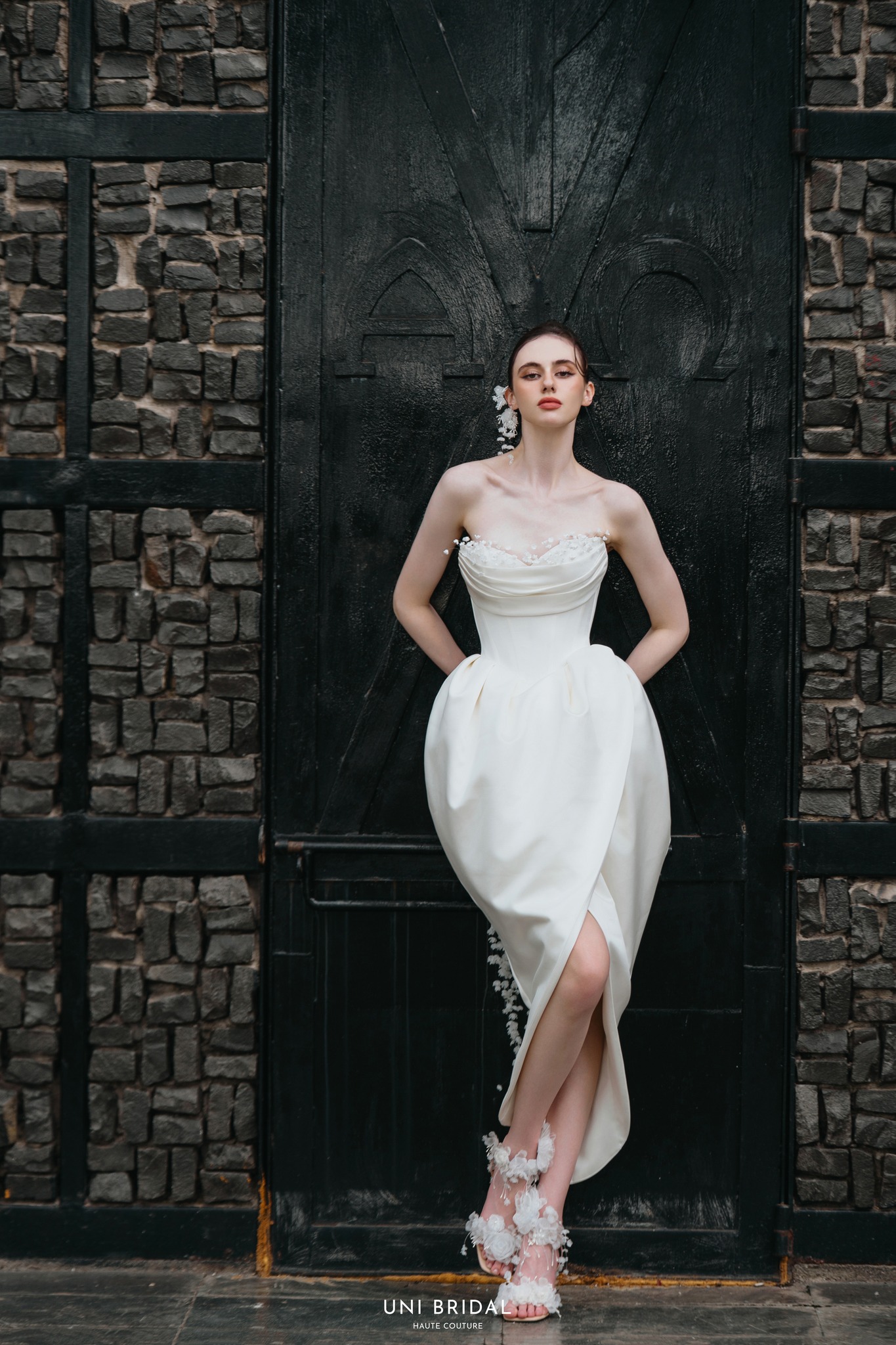 Sự phá cách trong thiết kế váy cưới satin