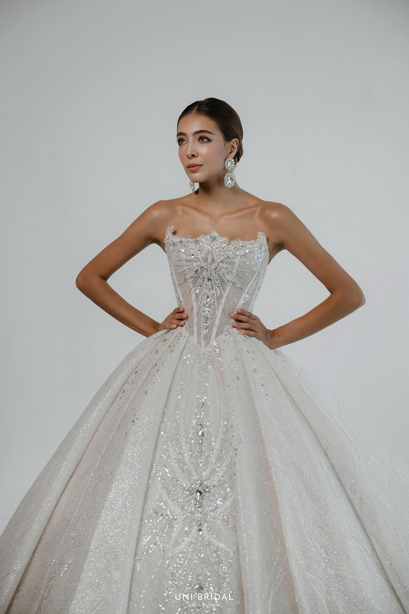 Một thiết kế váy cưới Signature đầy cuốn hút