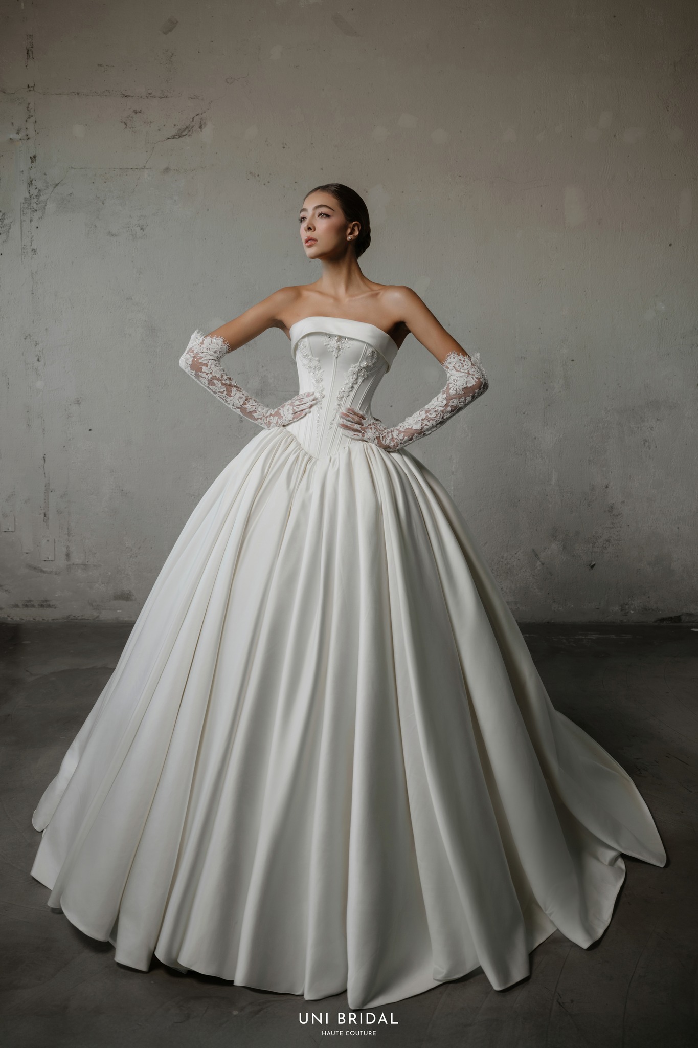 Vẻ đẹp vượt thời gian của váy cưới ball-gown
