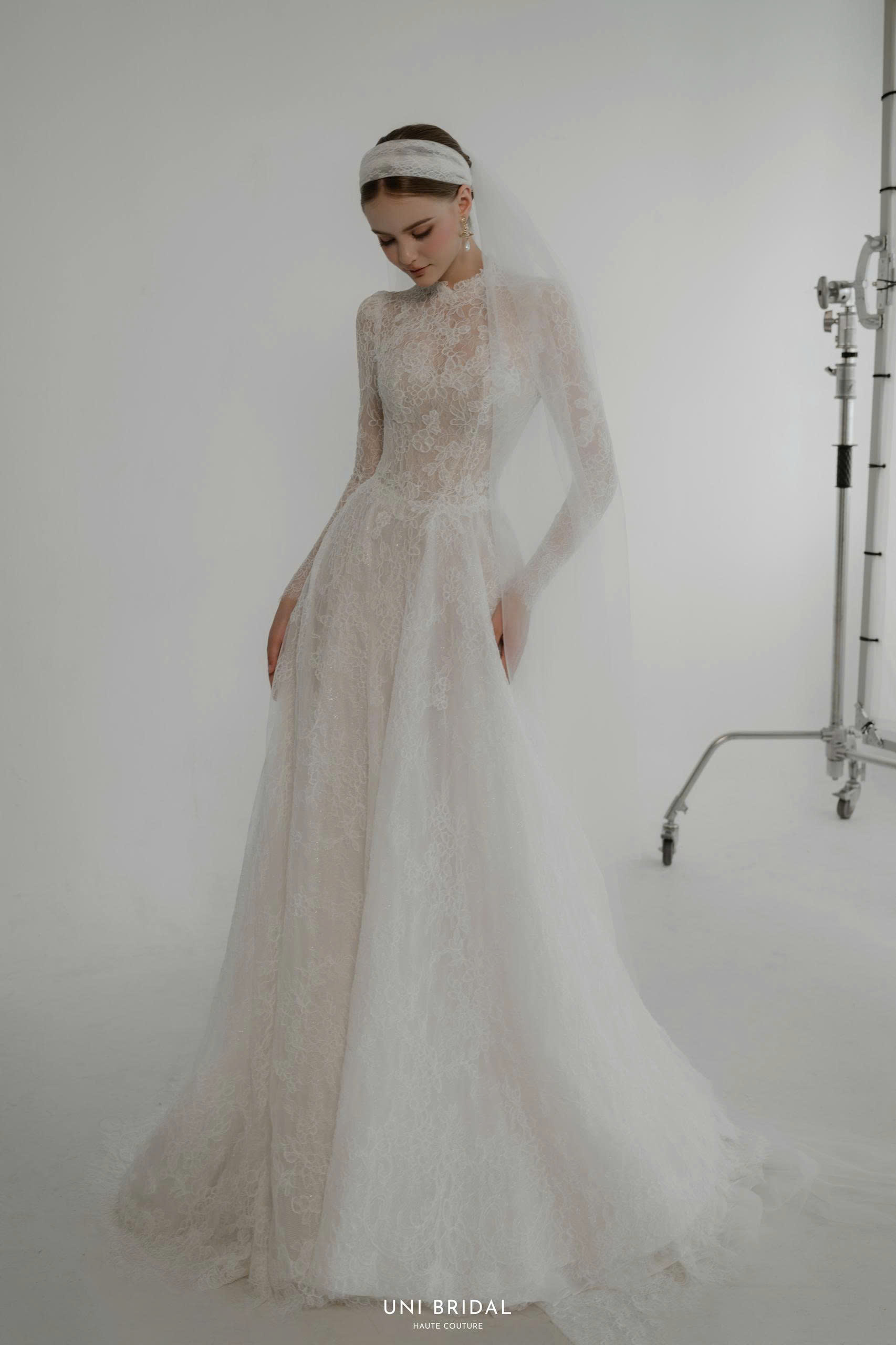 Những lưu ý khi chọn váy cưới ren