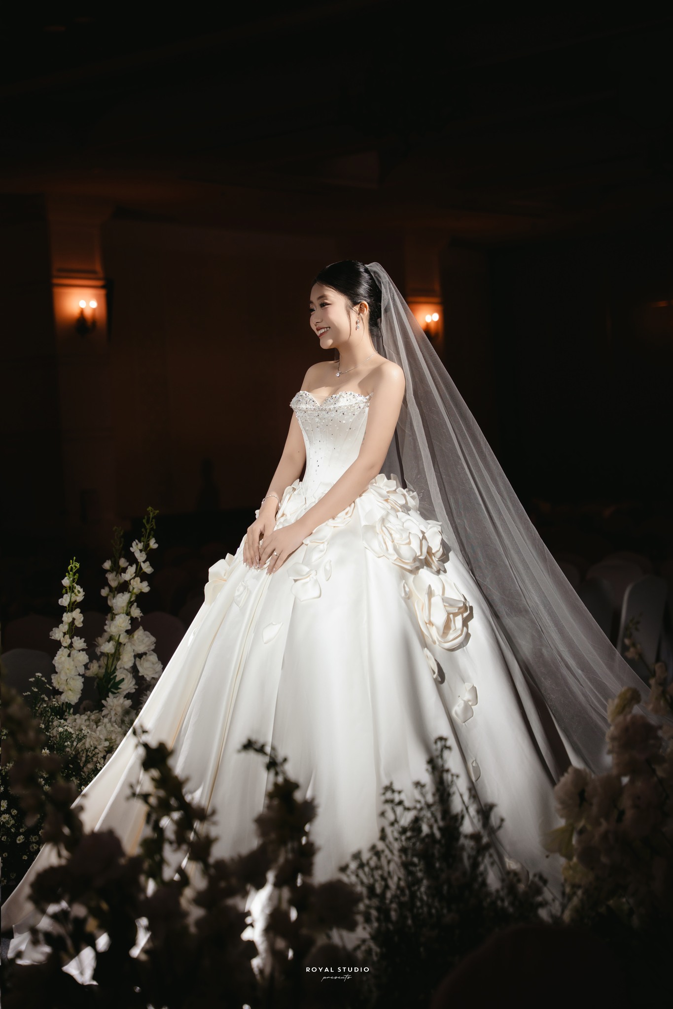 Thuê váy cưới cao cấp mang đến nhiều sự tiện lợi