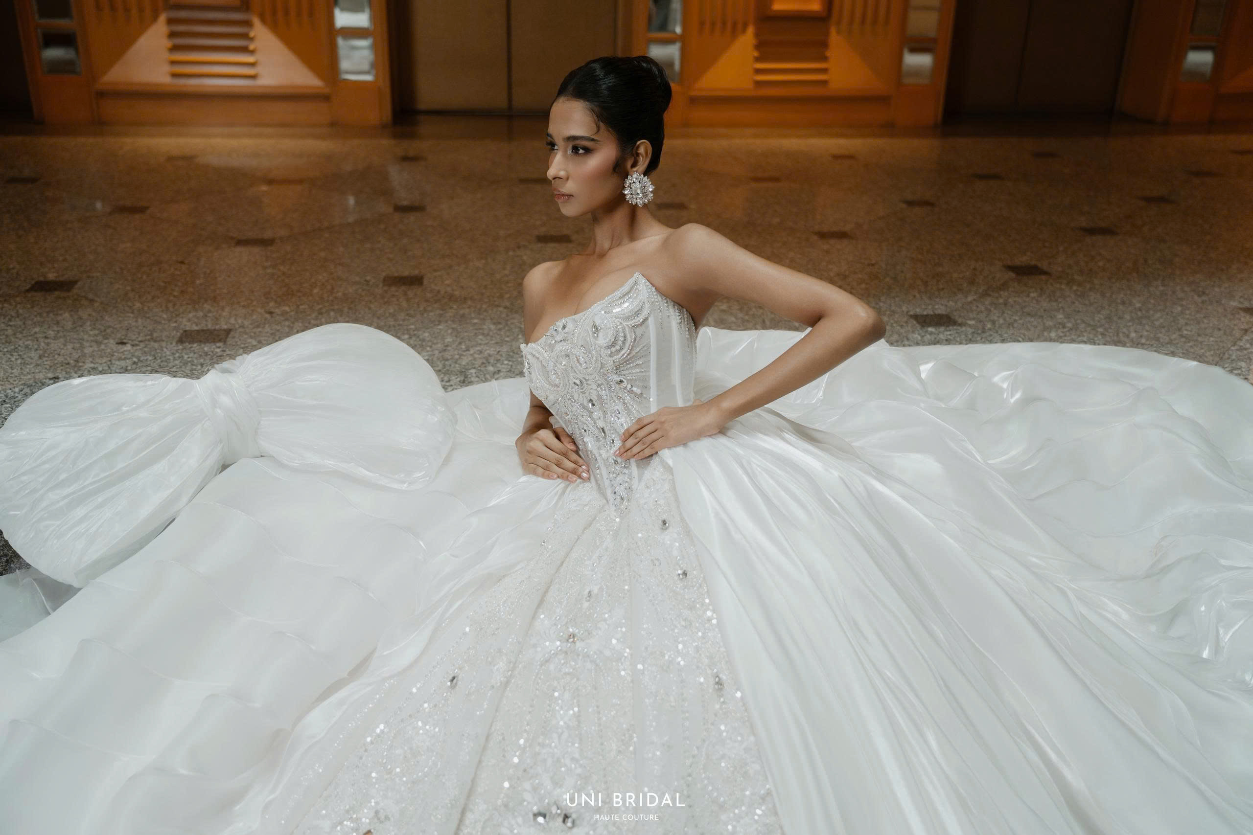 Chất liệu váy cưới có tính quyết định đến độ thoải mái và vẻ đẹp cho nàng dâu