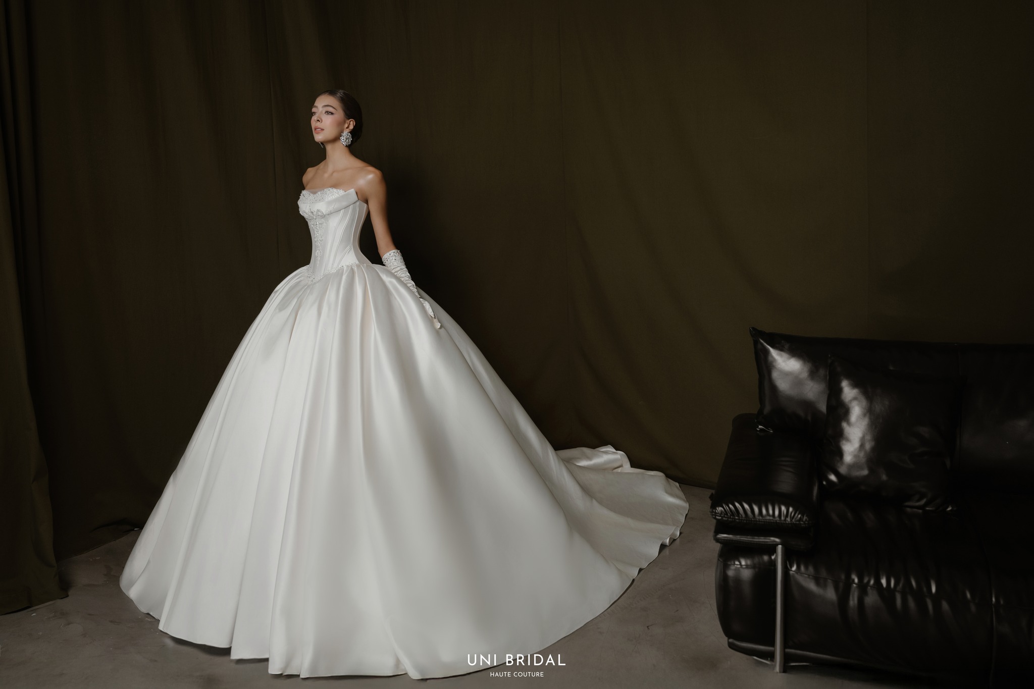 Sự thoải mái luôn được Uni Bridal chú trọng khi thiết kế từng mẫu váy cưới