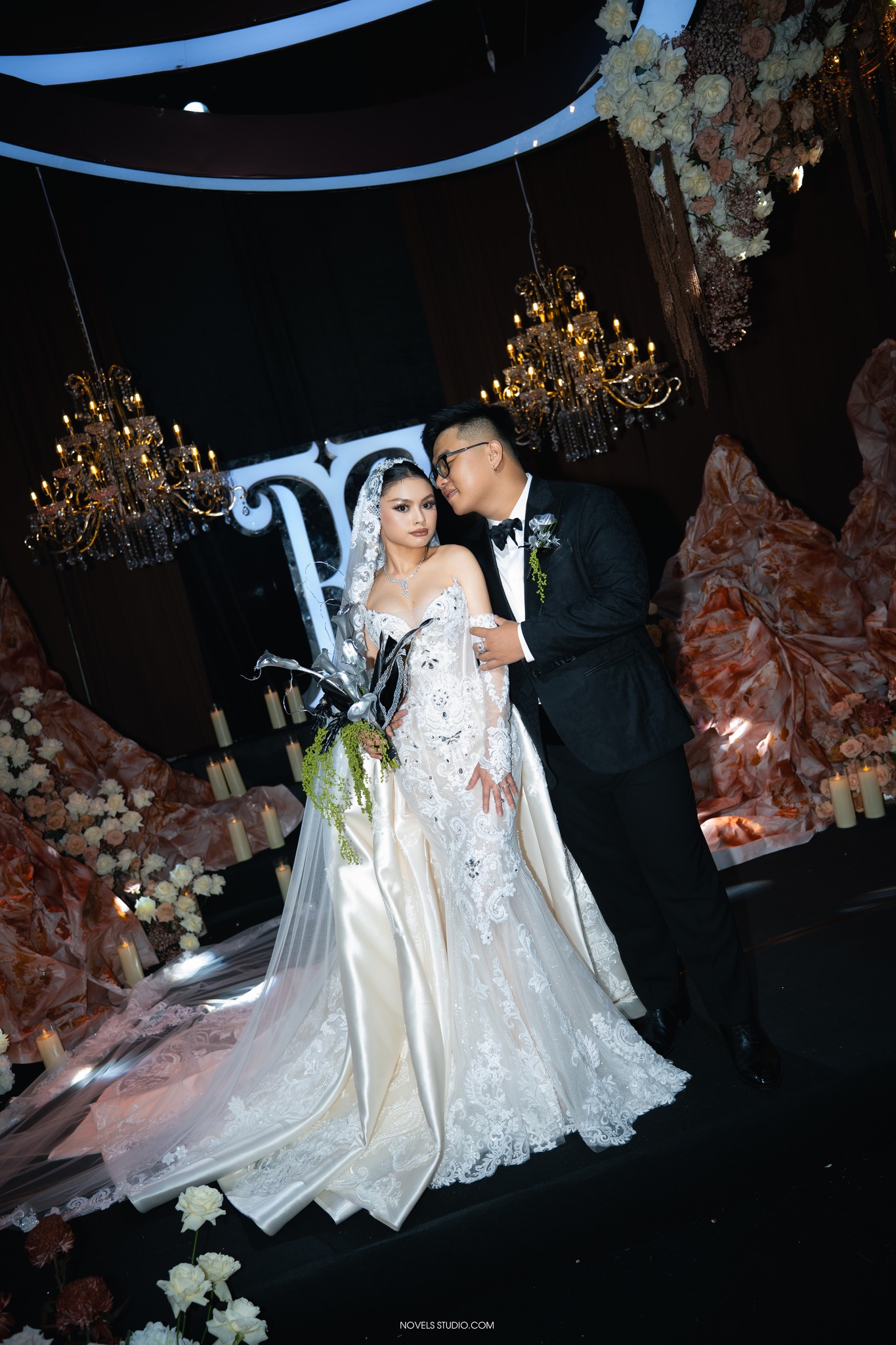 Thống nhất rõ lịch trình nhận và trả váy cưới