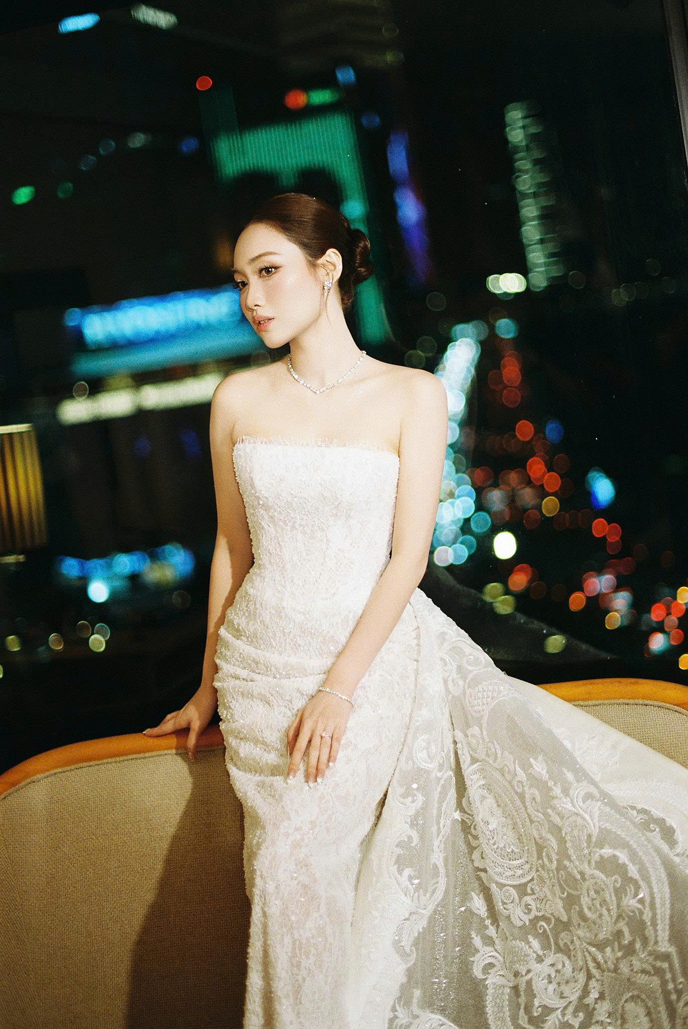 Thiết kế váy cưới phô diễn trọn vẹn cảm xúc từ sâu bên trong tâm hồn