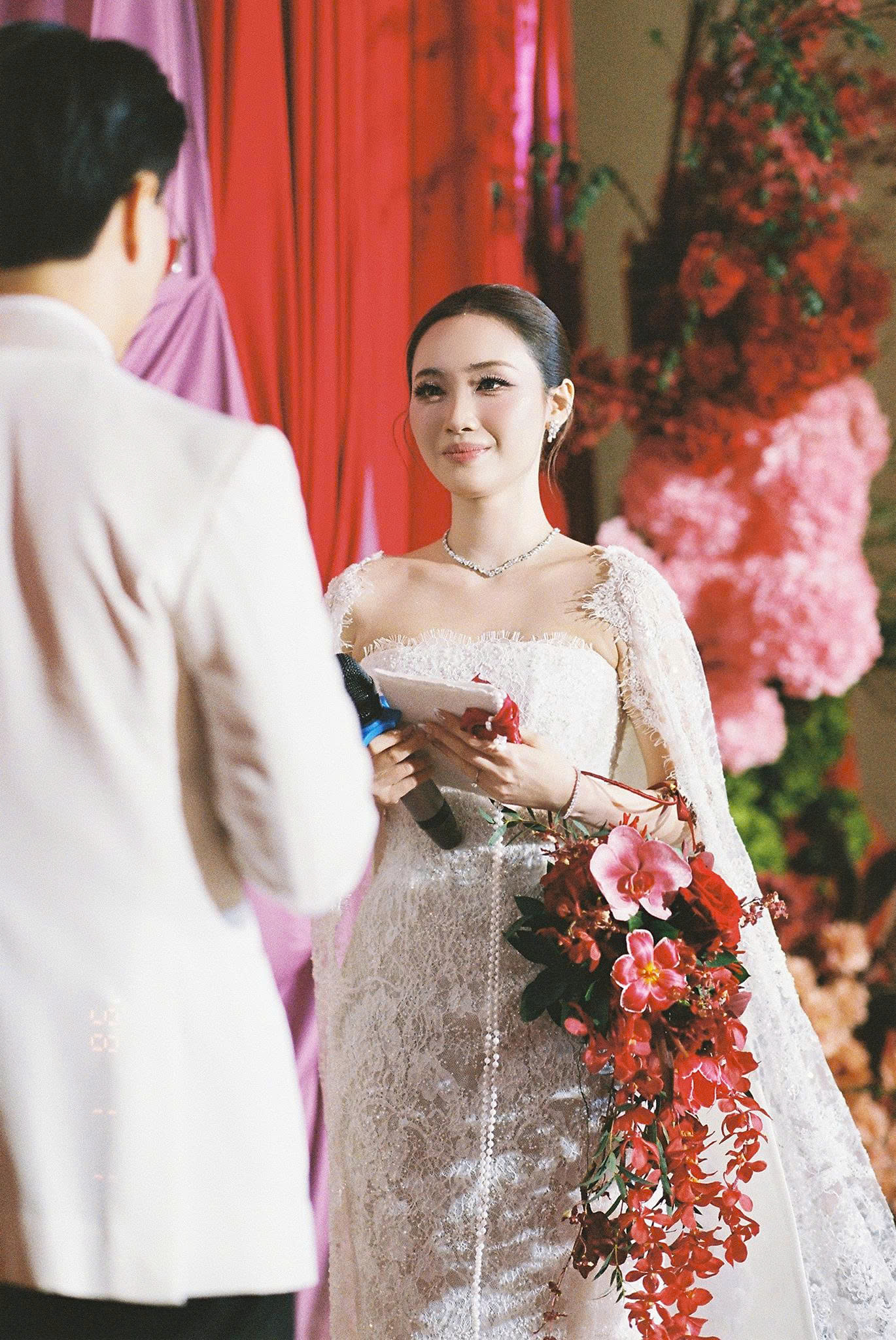 Chúc nàng dâu Ngọc Ánh mãi hạnh phúc trên hành trình mới