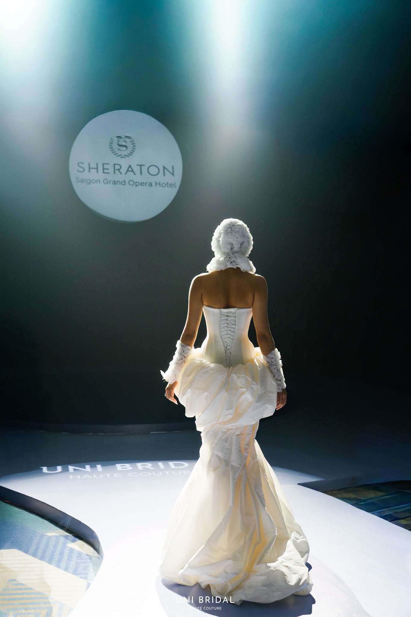 Uni Bridal không ngừng sáng tạo để mang đến những form dáng đầy khác biệt